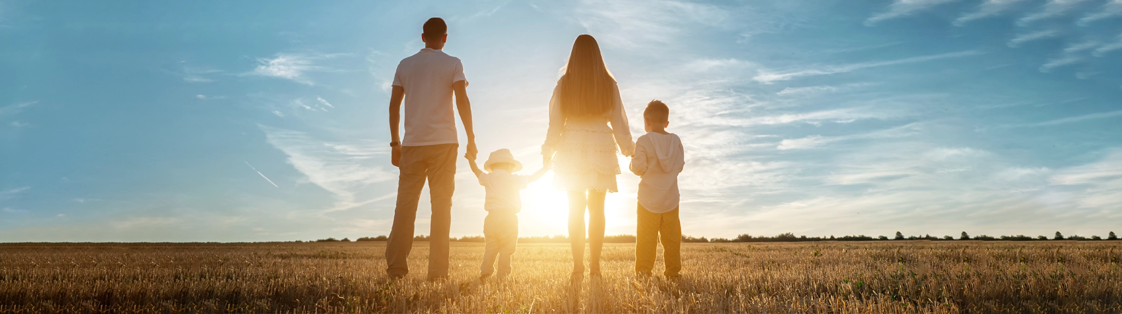 A family photo for an article about Argivit, reflecting the mission for healthy generations.